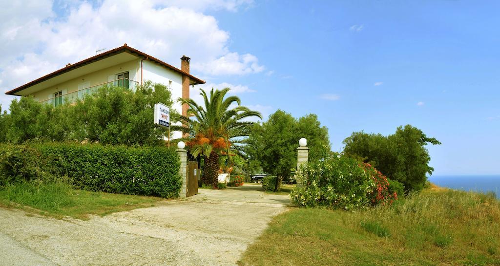 Aris Pension Agia Paraskevi  Buitenkant foto