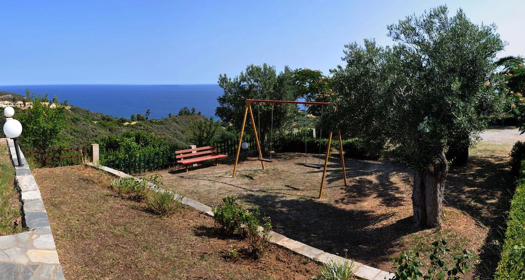 Aris Pension Agia Paraskevi  Buitenkant foto