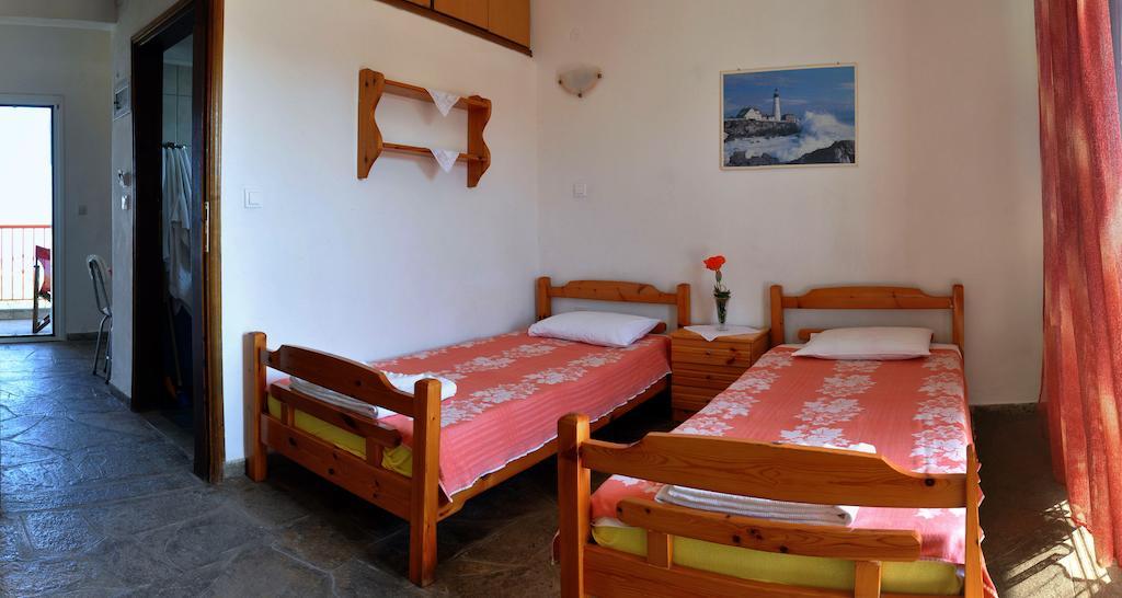 Aris Pension Agia Paraskevi  Kamer foto