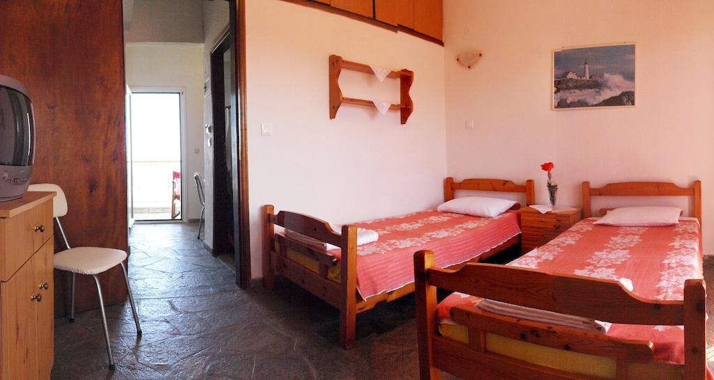 Aris Pension Agia Paraskevi  Kamer foto