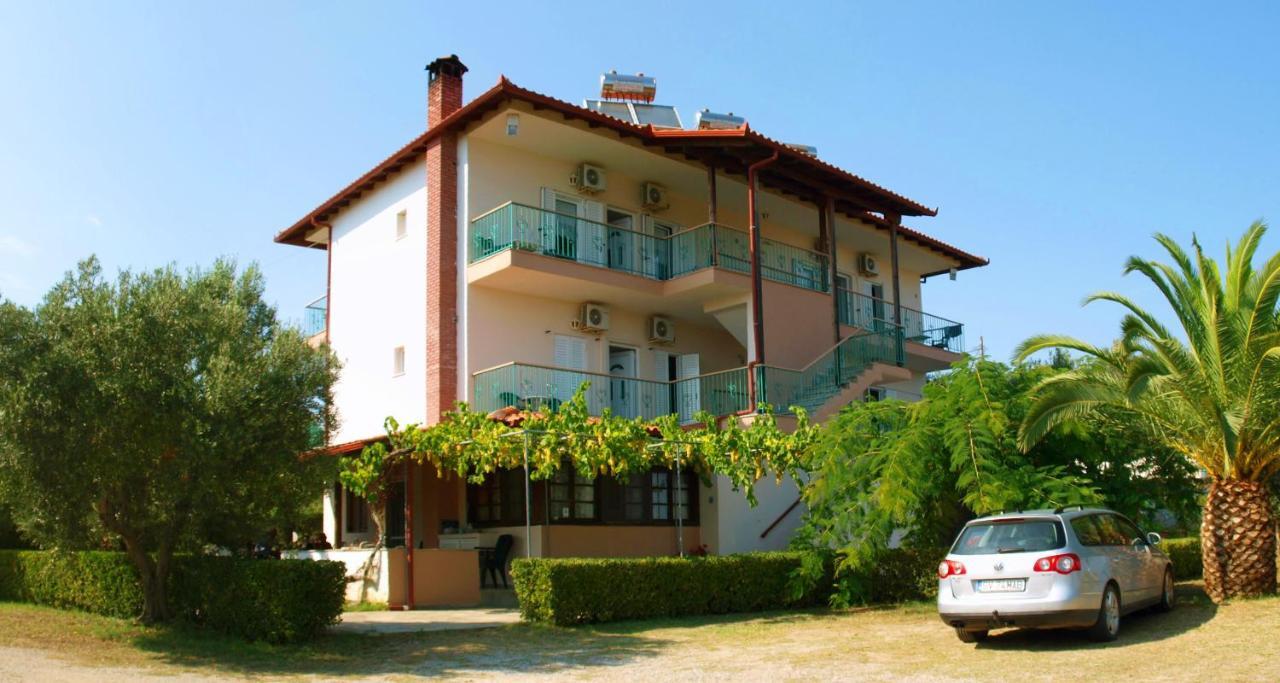 Aris Pension Agia Paraskevi  Buitenkant foto