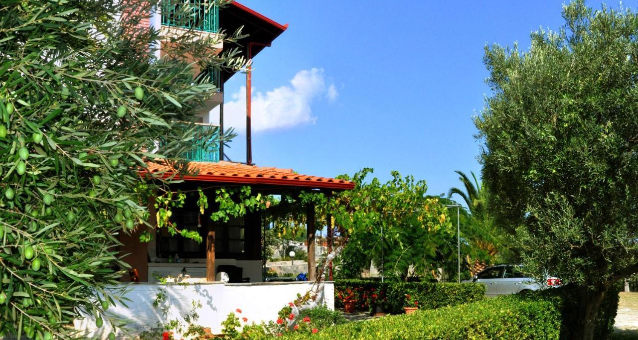 Aris Pension Agia Paraskevi  Buitenkant foto